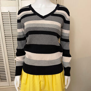 St. John's Bay V-Neck Sweater L Black Gray Striped